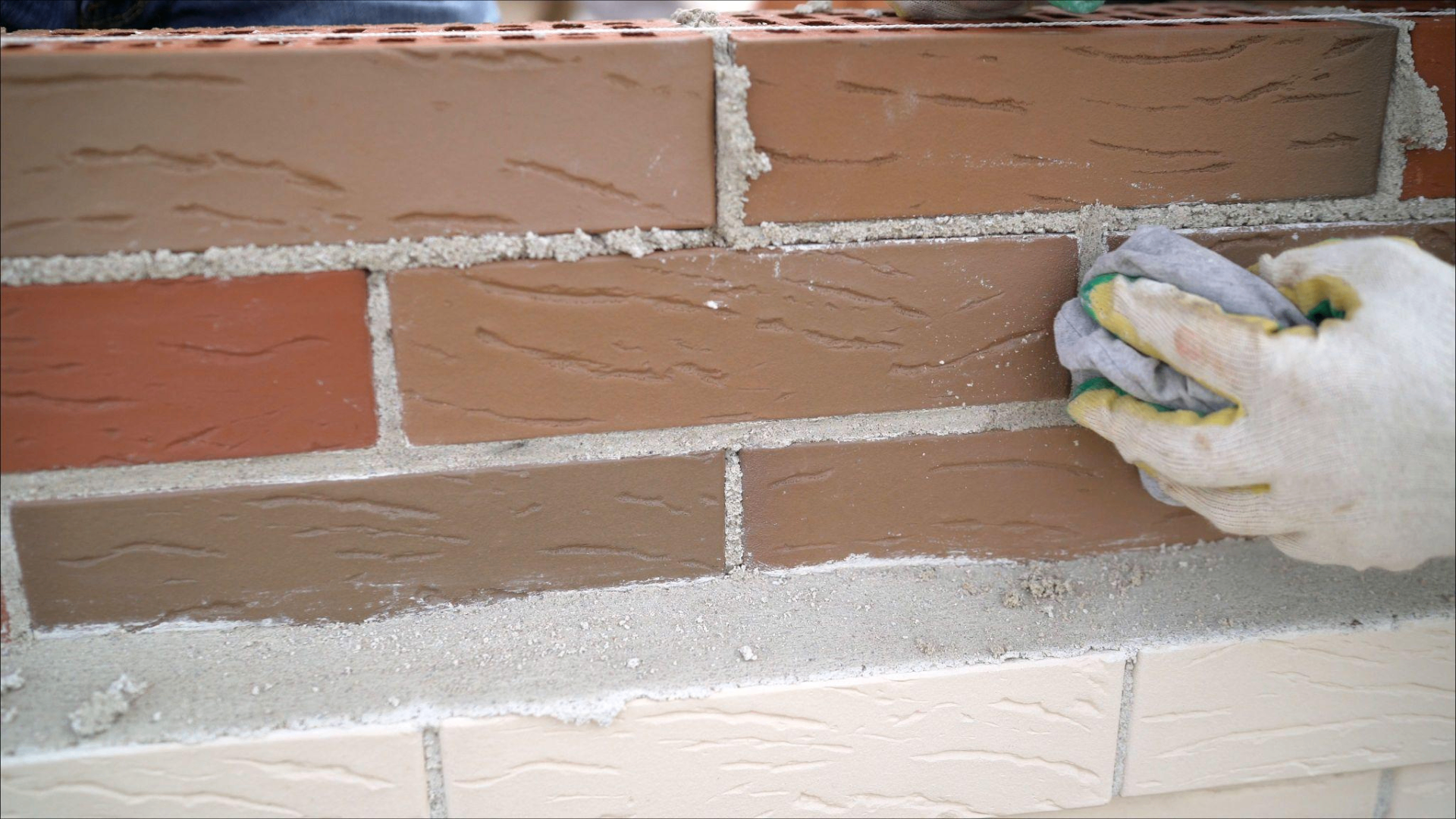 Tuckpointing